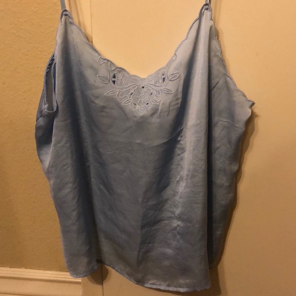 Women’s blue top